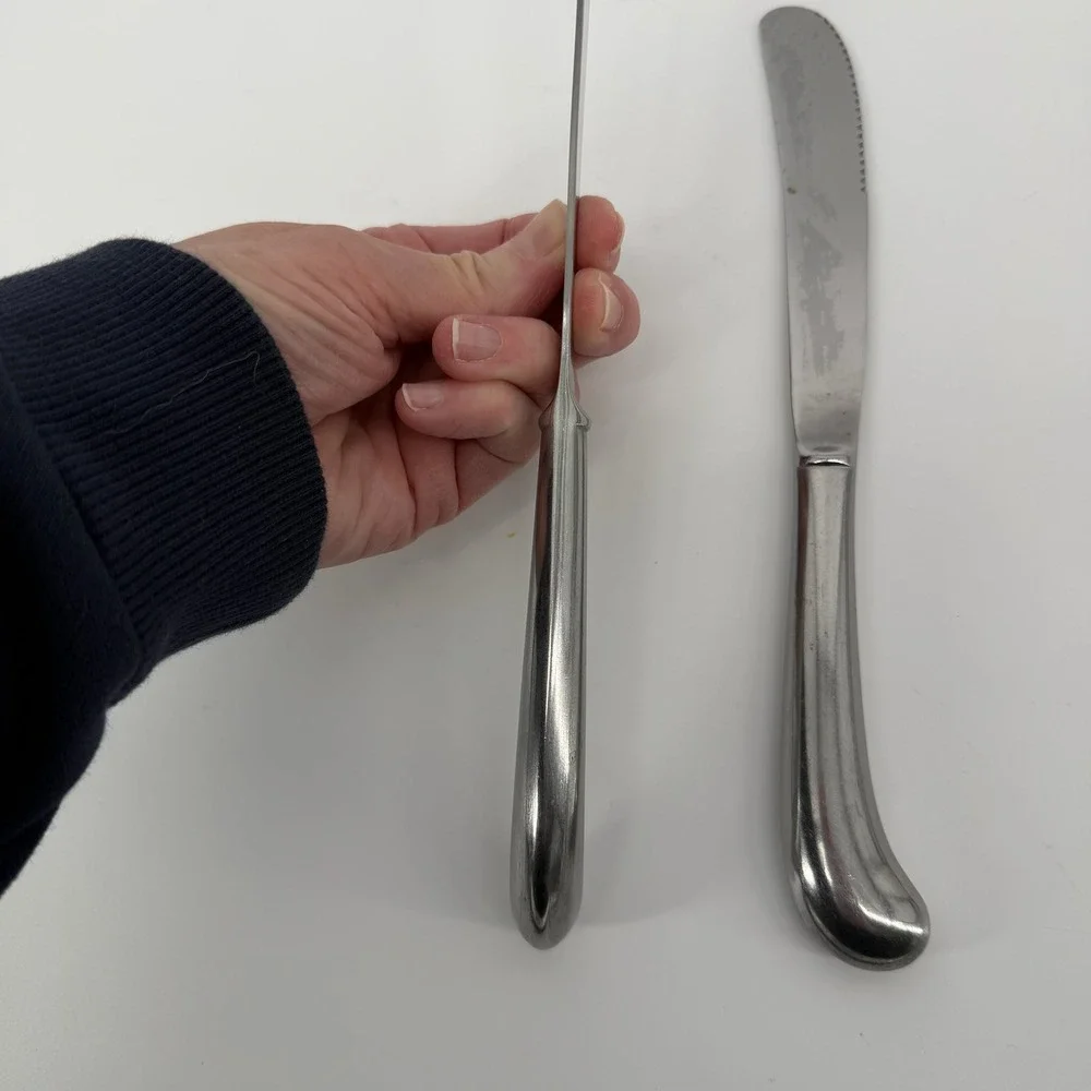 Leonard Stainless Korea Pistol Grip Dinner‎ Knives Set of 2 Serrated 9 inch
